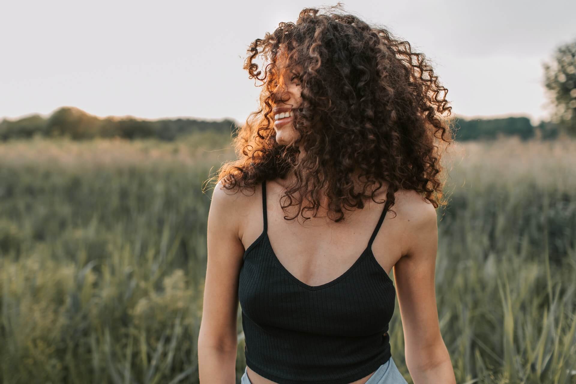 10 Unexpected Ways to Use Dry Shampoo