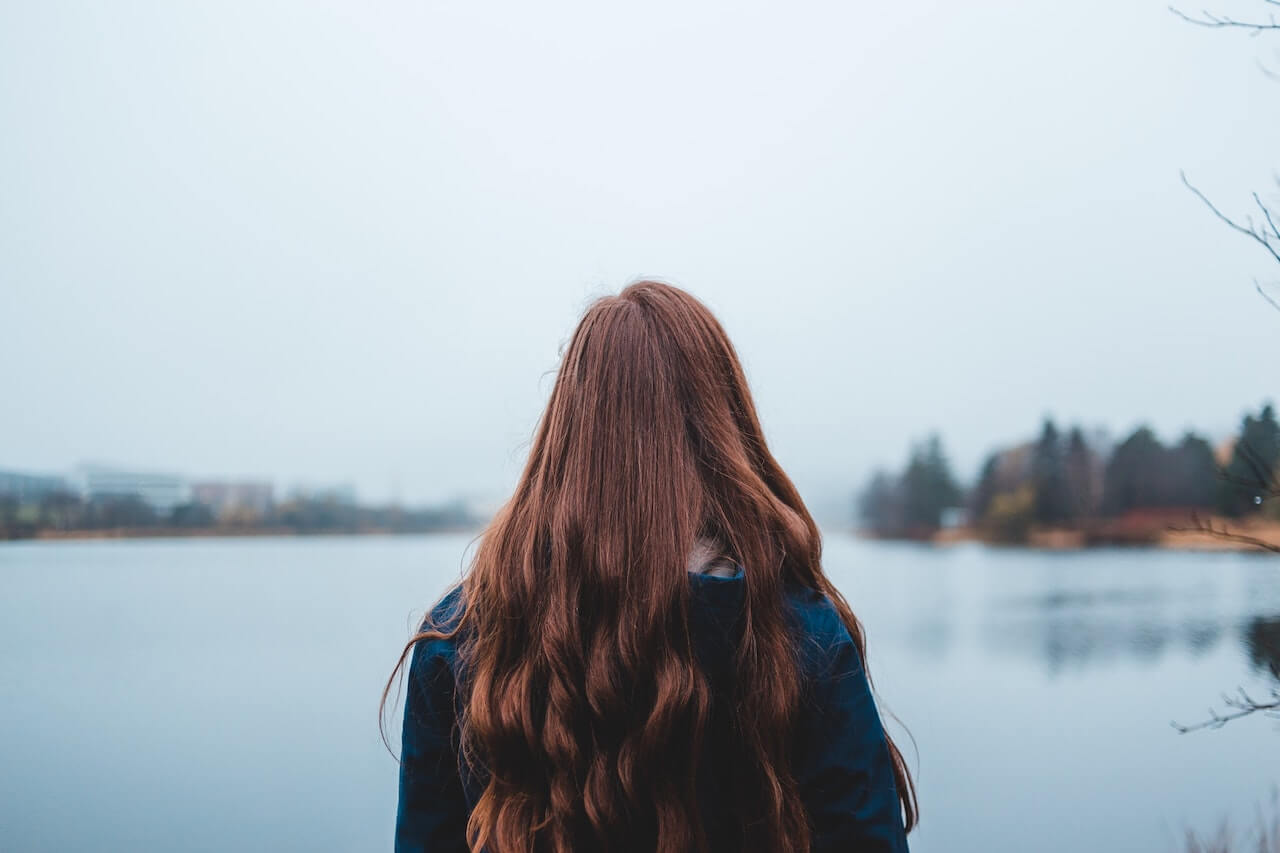 Dandruff vs. Dry Scalp: What's the Difference?