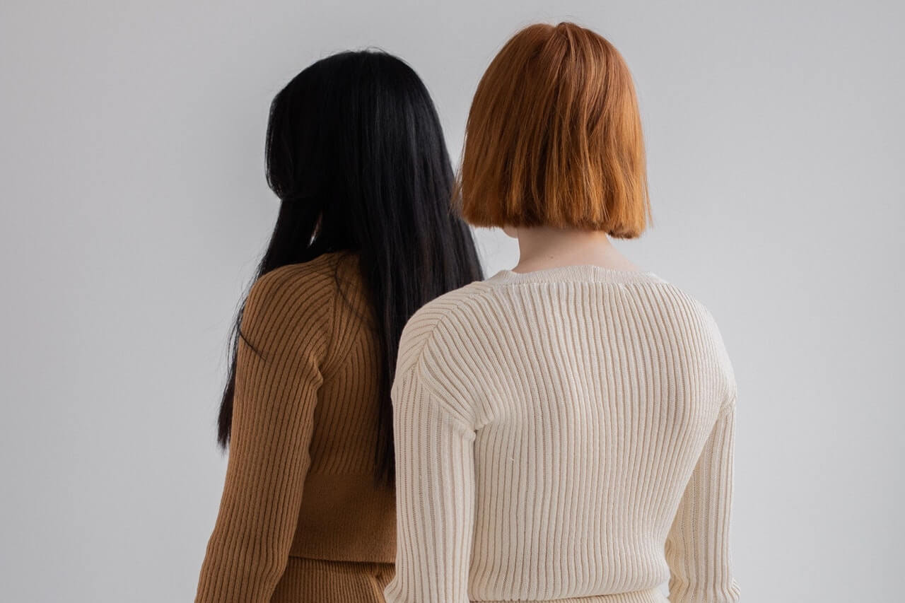 Women with brown and red hair