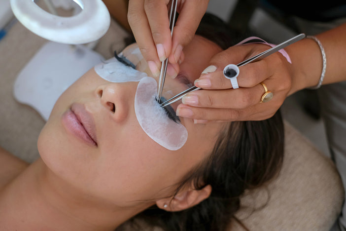 Thinking of Getting Eyelash Extensions? Here's What You Need to Know