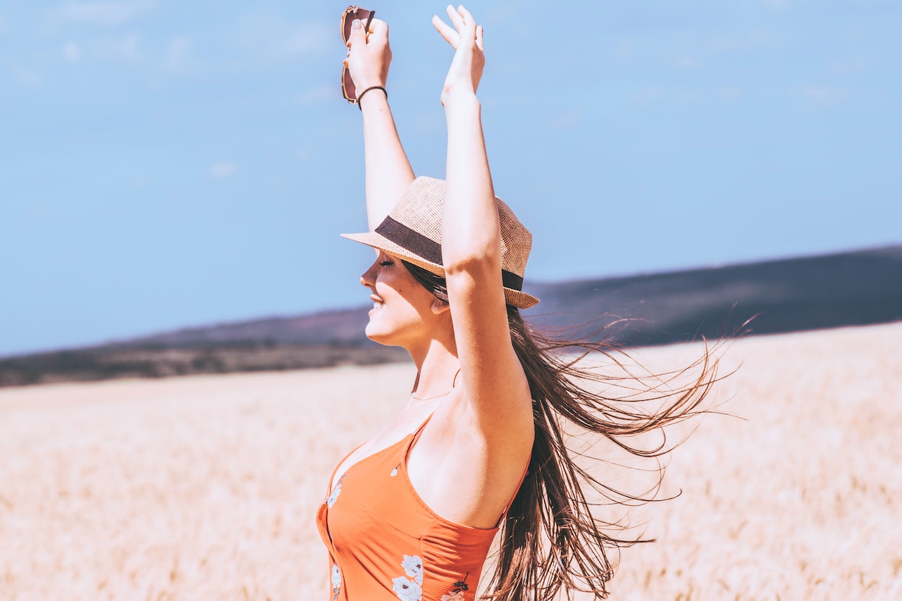 Here's How to Tame Flyaway Hair