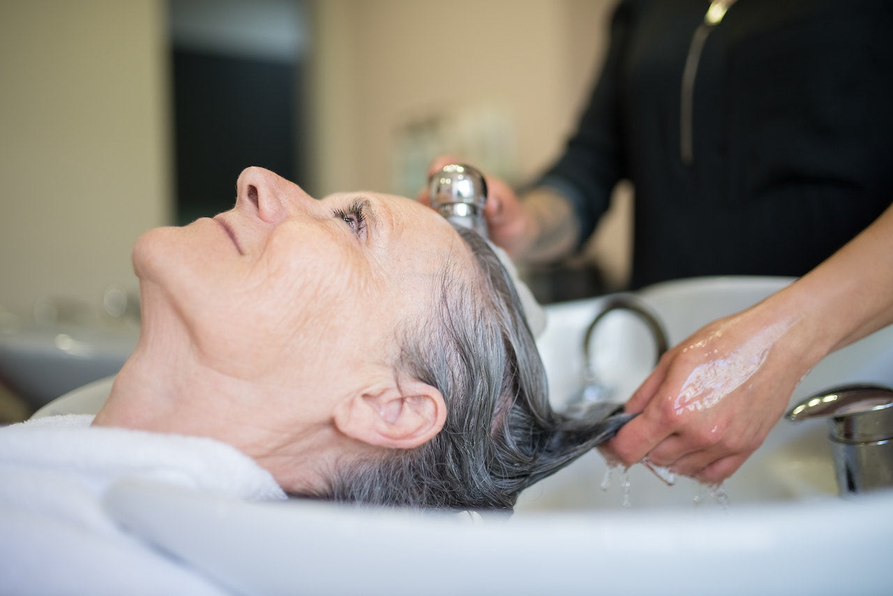 Should You Co-Wash Your Hair? Benefits and How To
