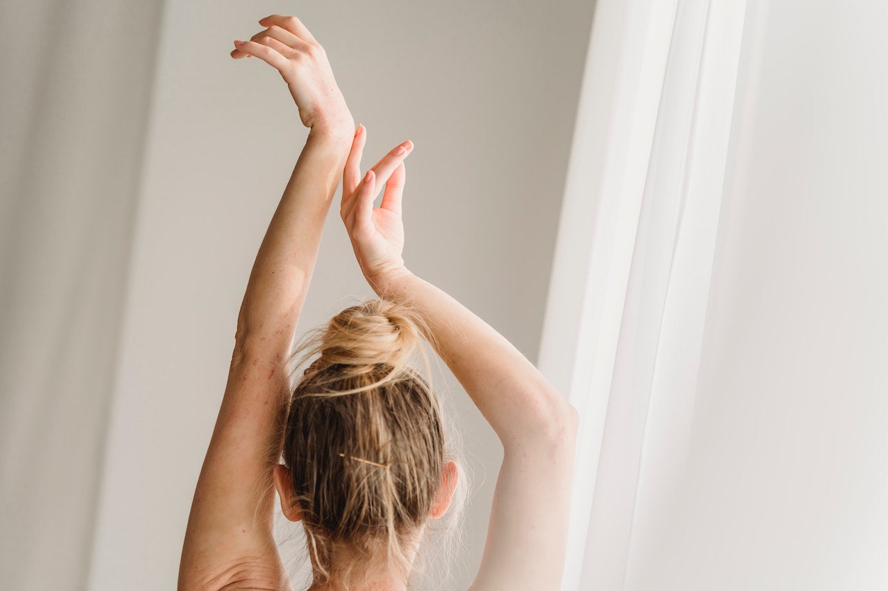 How to Achieve the Sleek Hair Mask Bun Every Busy Hair Lover Is Doing