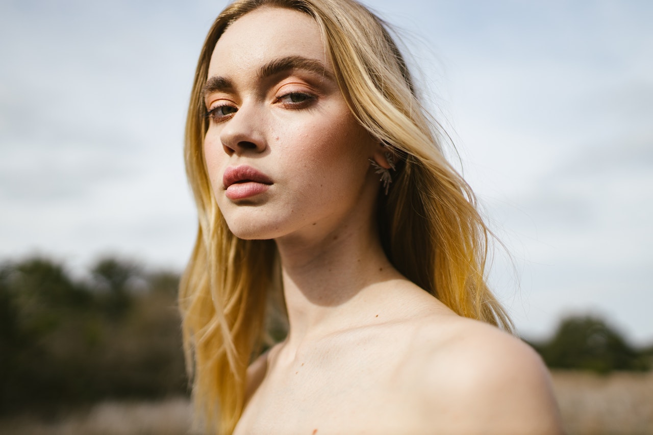 4 "Clean Girl Aesthetic" Hairstyles Trending Right Now
